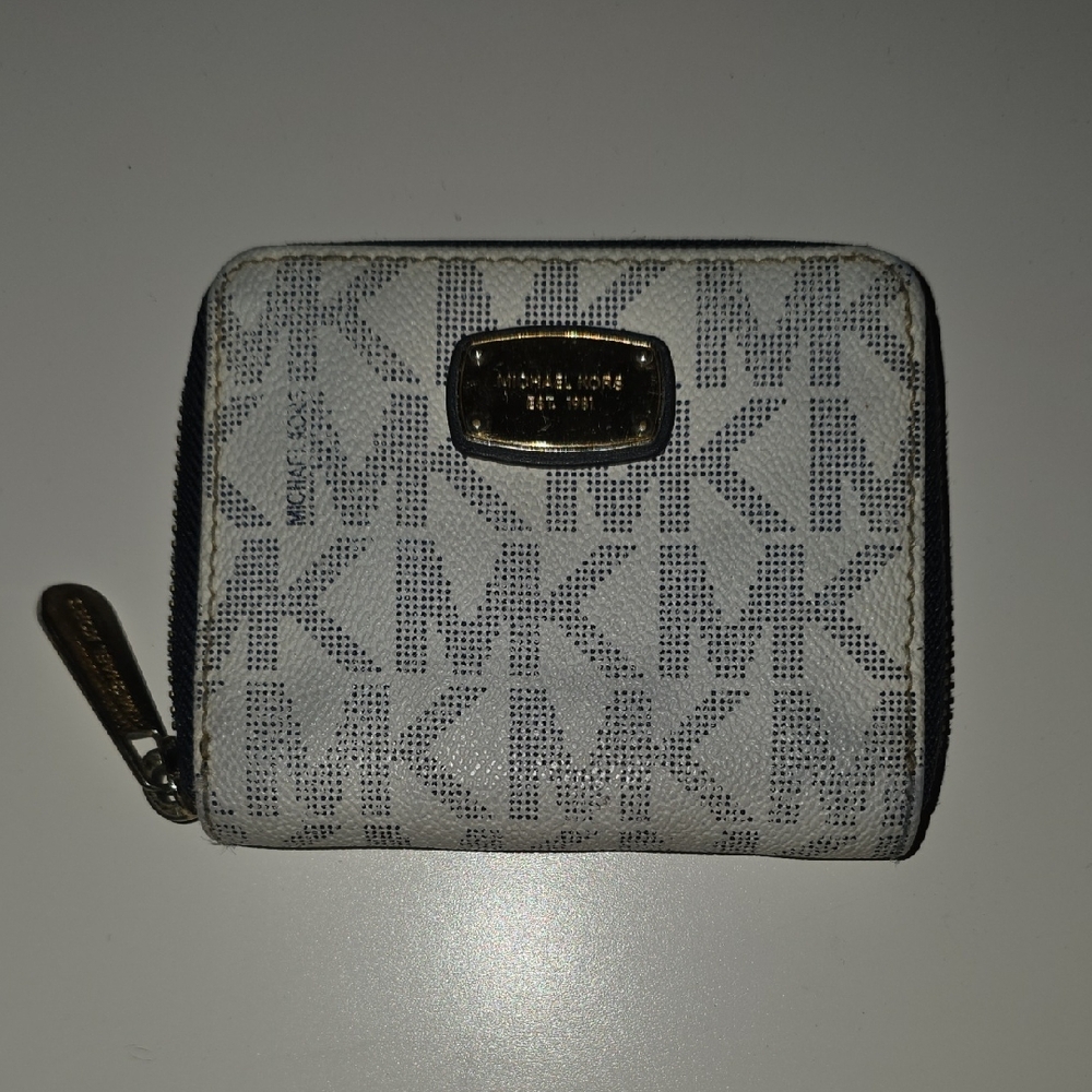Michael Kors Monogram Wallet in White, Navy Blue, Gold.